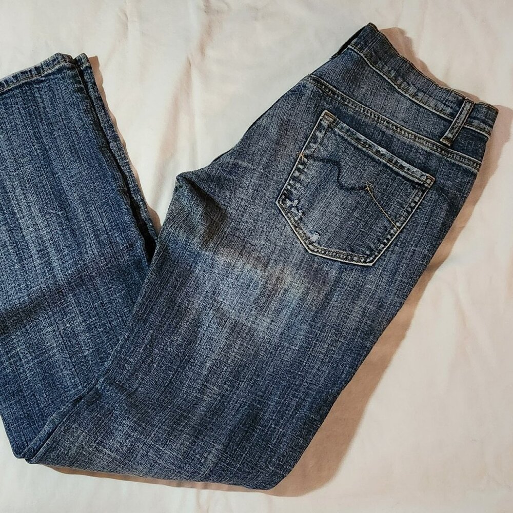 XXI jeans sz 9 straight leg distressed good condition